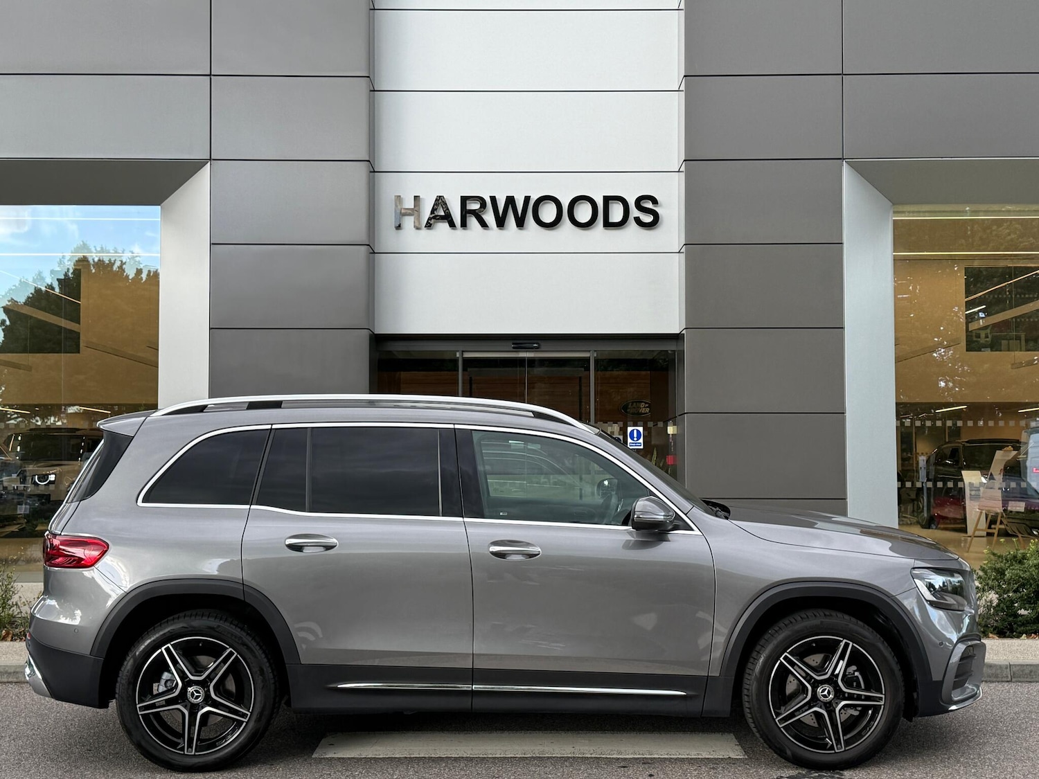 Used Mercedes-Benz GLB 2025 for sale - 76060812: Photo 2