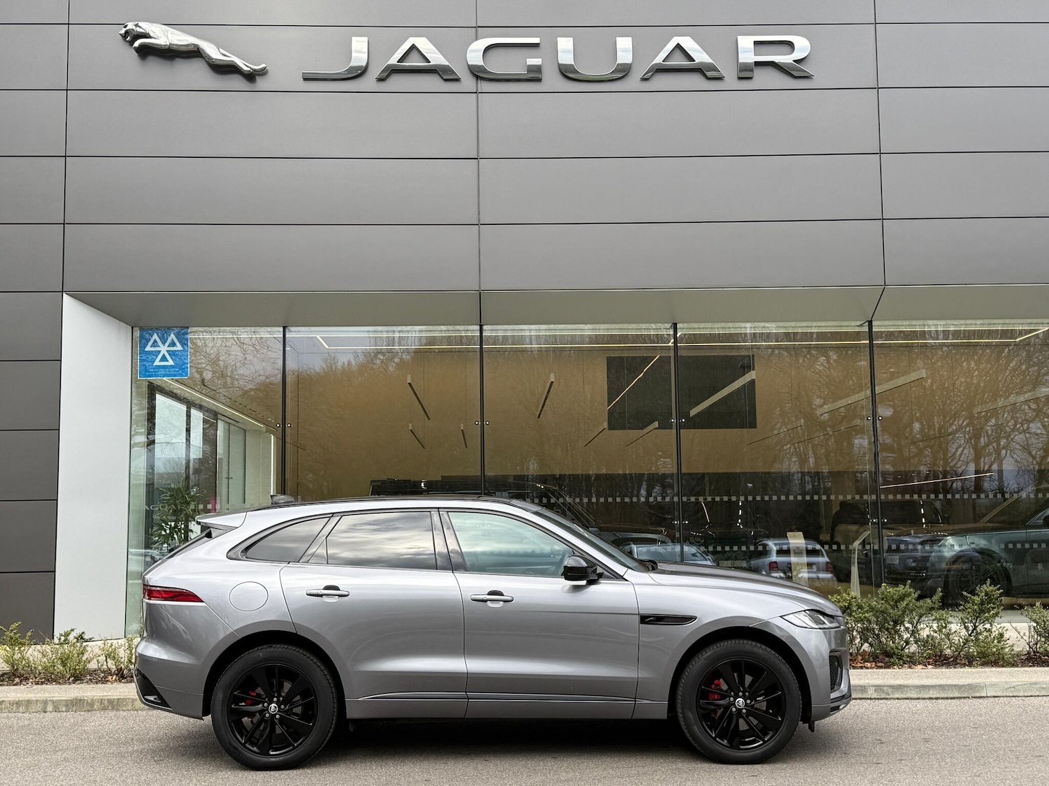 Used Jaguar F-Pace 2024 for sale - 77376164: Photo 2