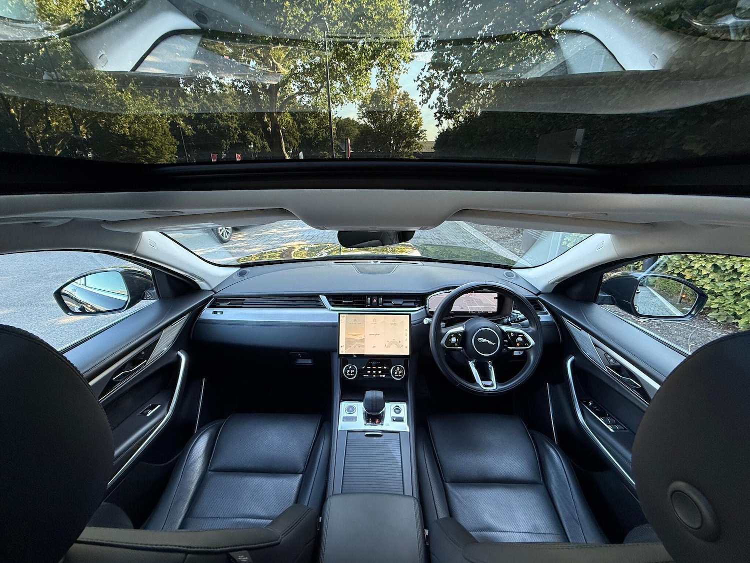 Used Jaguar F-Pace 2021 for sale - 76084276: Photo 3