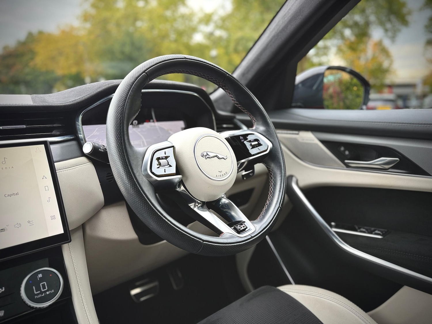 Used Jaguar F-Pace 2024 for sale - 76151876: Photo 48