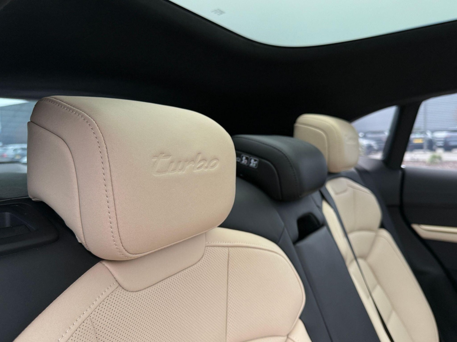 Used Porsche Taycan 2023 for sale - 77351618: Photo 39