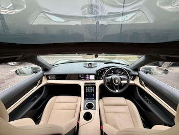 Used Porsche Taycan 2023 for sale - 77351618: Photo