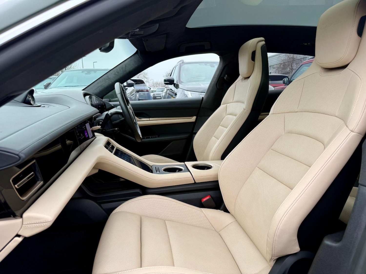 Used Porsche Taycan 2023 for sale - 77351618: Photo 59