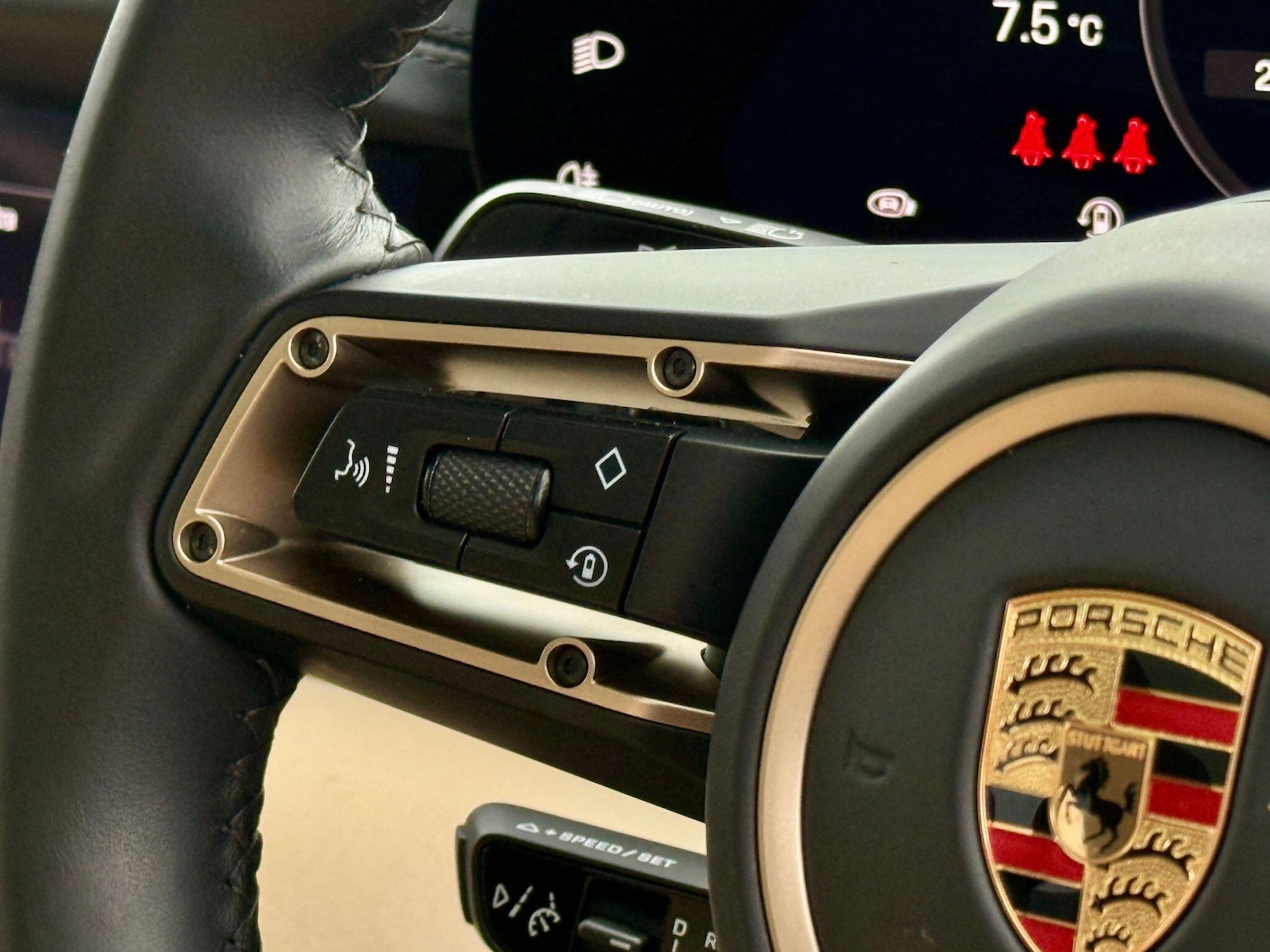 Used Porsche Taycan 2023 for sale - 77351618: Photo 61