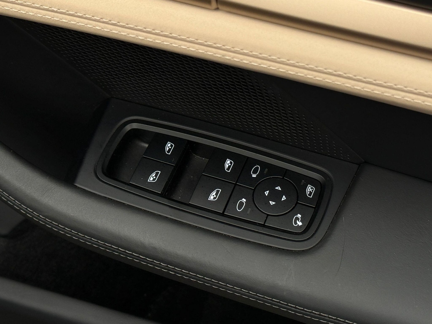 Used Porsche Taycan 2023 for sale - 77351618: Photo 64