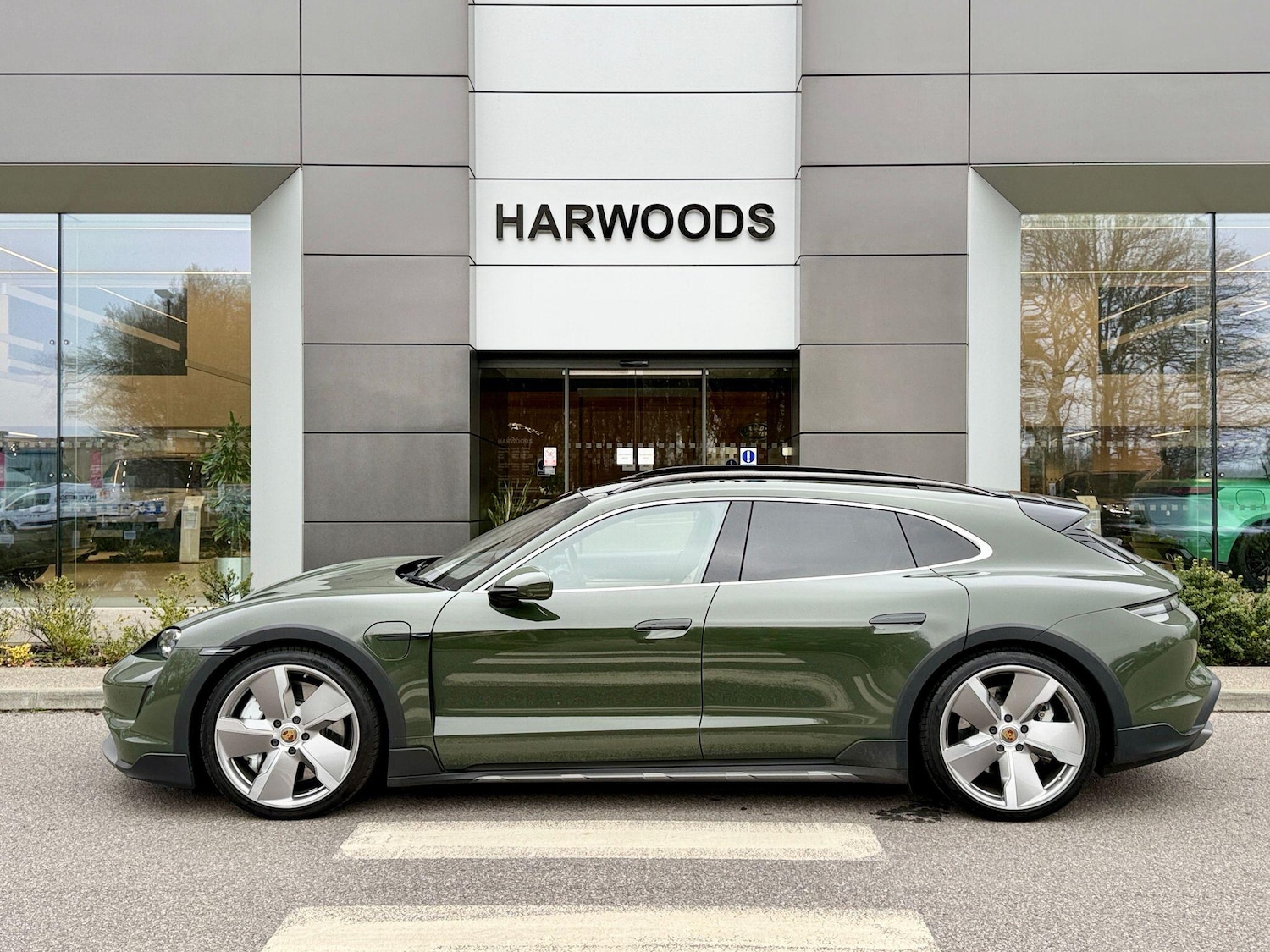 Used Porsche Taycan 2023 for sale - 77351618: Photo 8