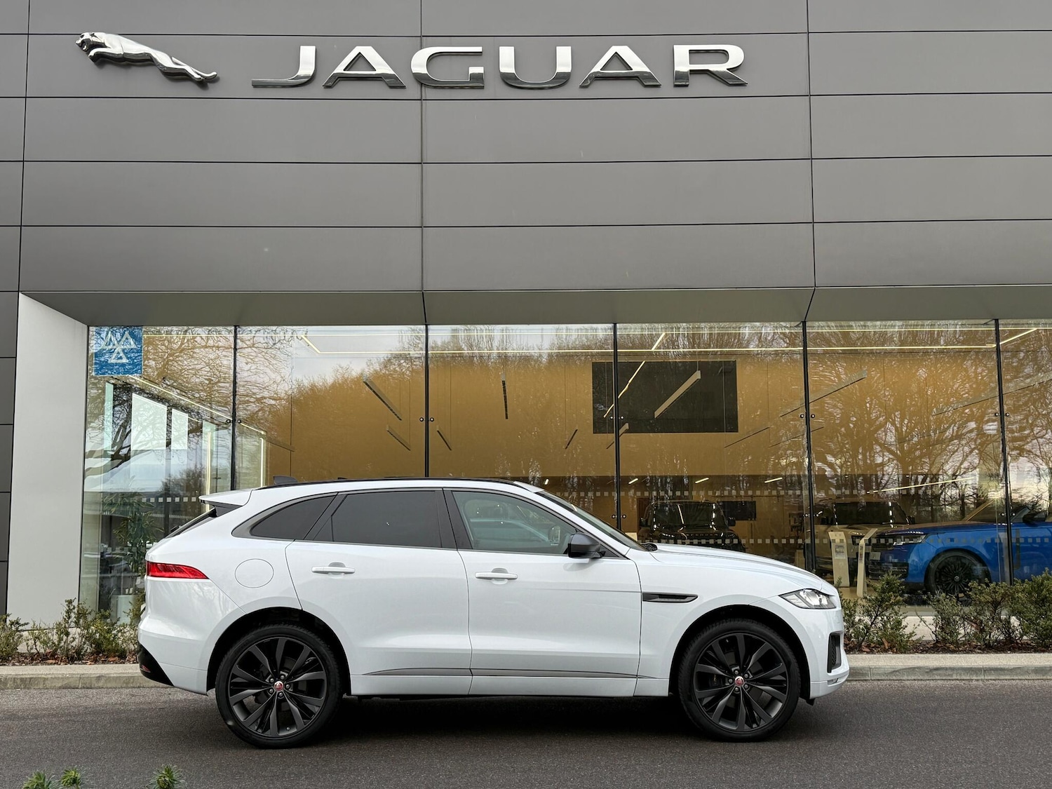 Used Jaguar F-Pace 2019 for sale - 77120379: Photo 2