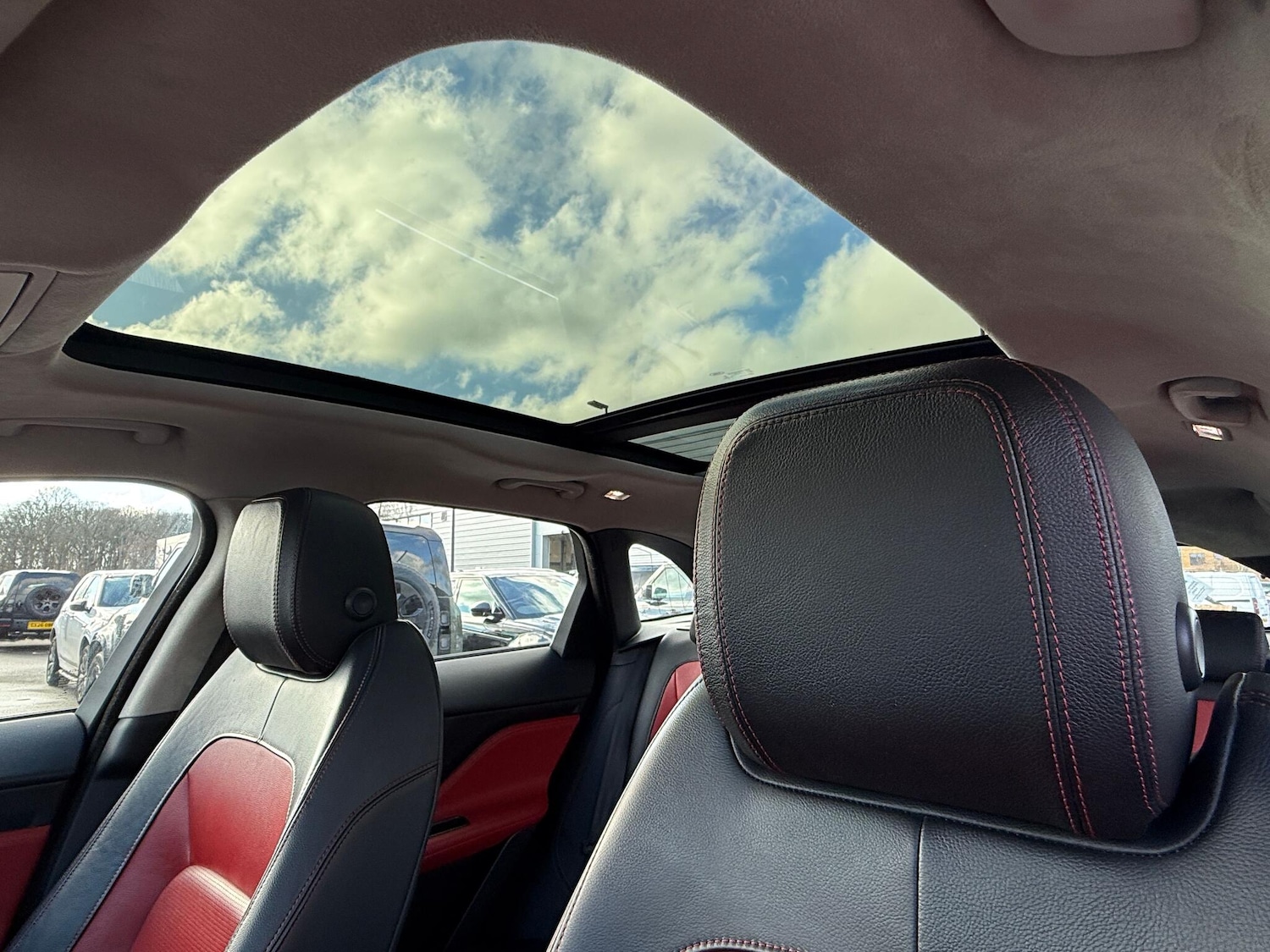 Used Jaguar F-Pace 2018 for sale - 77455073: Photo 4