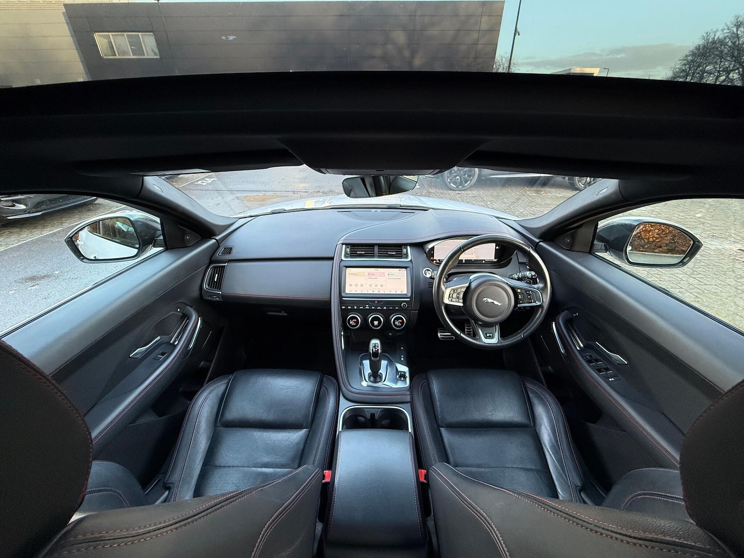 Used Jaguar E-Pace 2019 for sale - 76850013: Photo 3