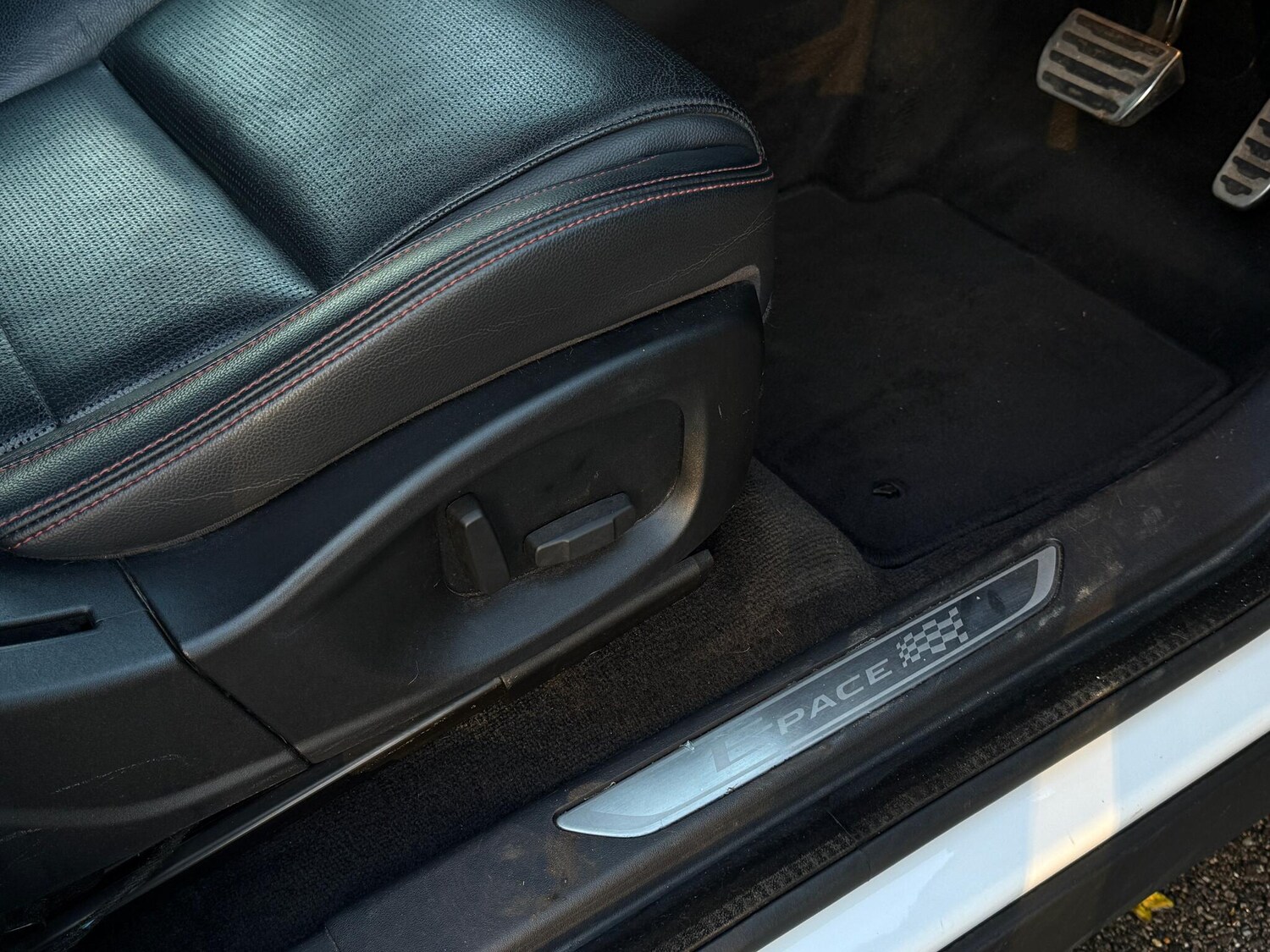 Used Jaguar E-Pace 2019 for sale - 76850013: Photo 35