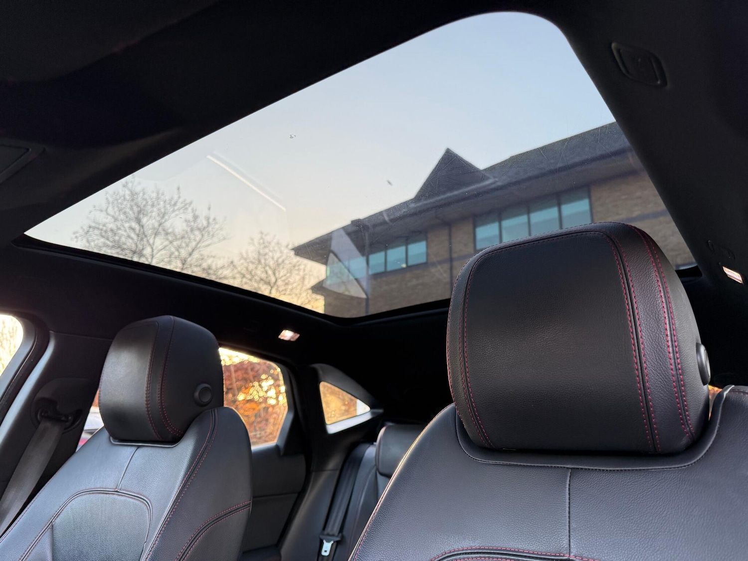 Used Jaguar E-Pace 2019 for sale - 76850013: Photo 4