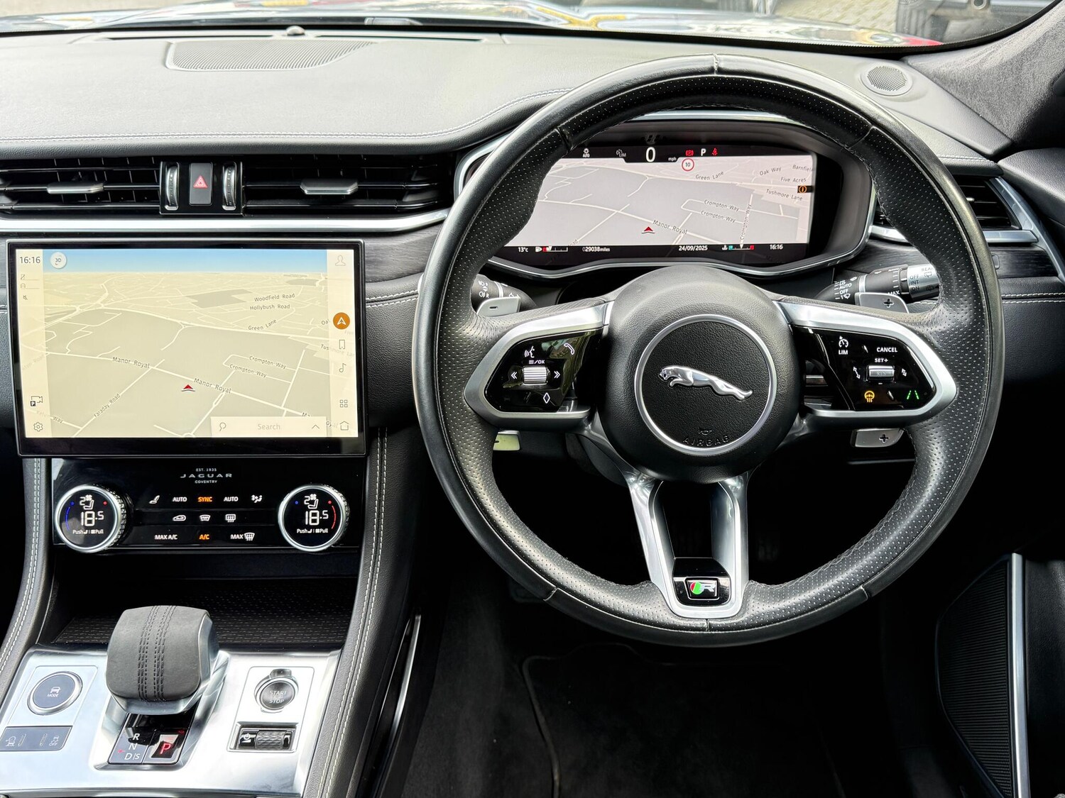 Used Jaguar F-Pace 2021 for sale - 76084836: Photo 26