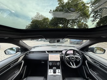 Used Jaguar F-Pace 2021 for sale - 76084836: Photo