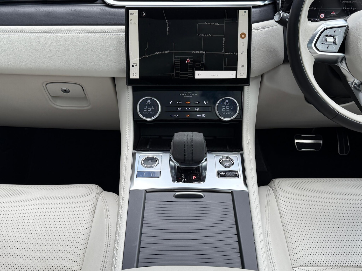 Used Jaguar F-Pace 2023 for sale - 76433121: Photo 32