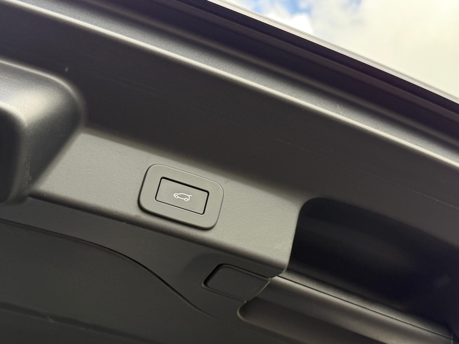 Used Jaguar F-Pace 2023 for sale - 76433121: Photo 38