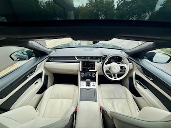 Used Jaguar F-Pace 2023 for sale - 76433121: Photo