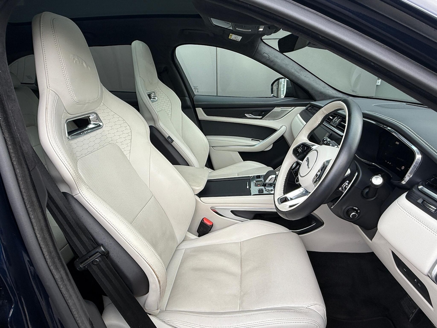 Used Jaguar F-Pace 2023 for sale - 76433121: Photo 50