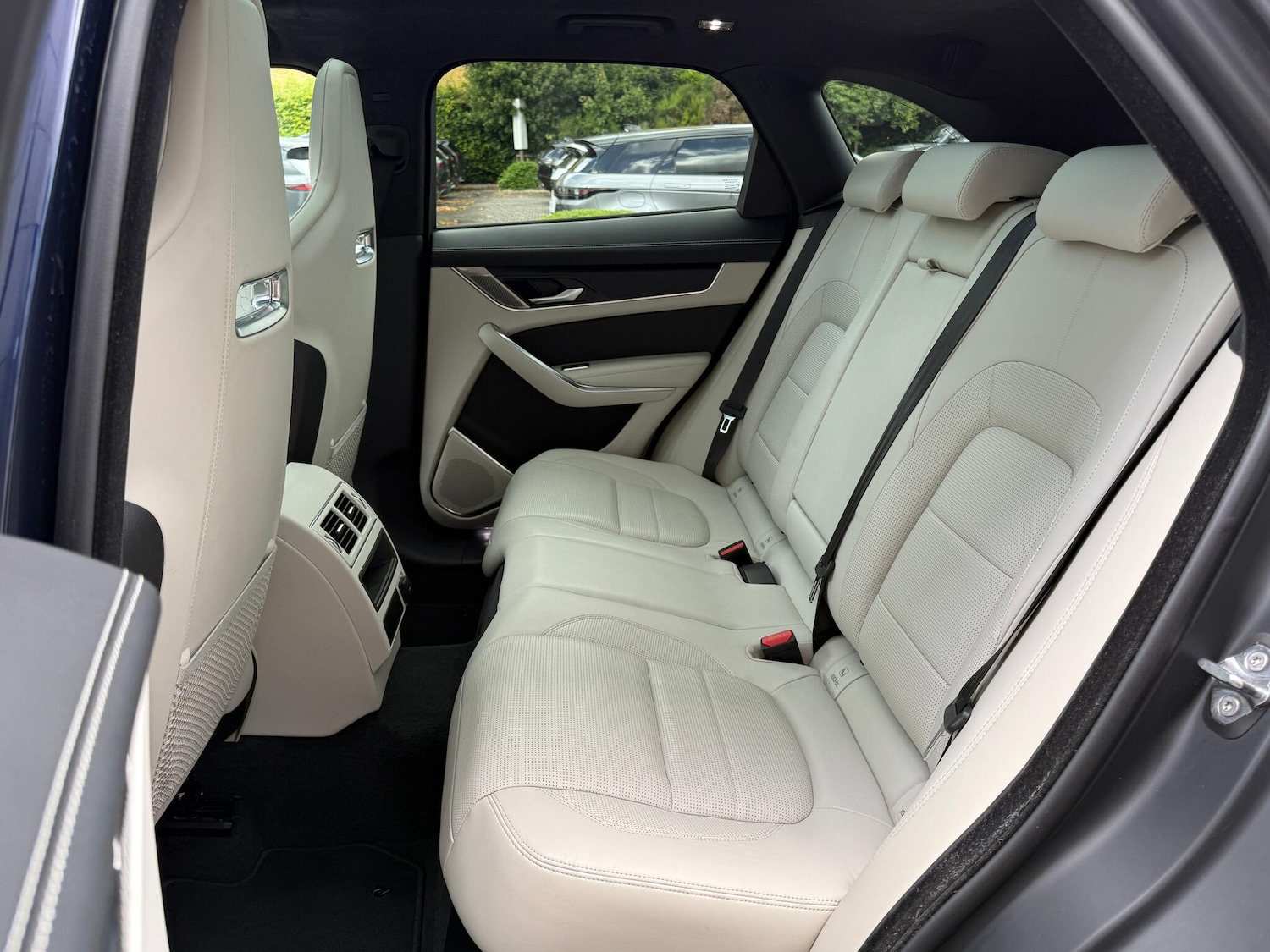 Used Jaguar F-Pace 2023 for sale - 76433121: Photo 56