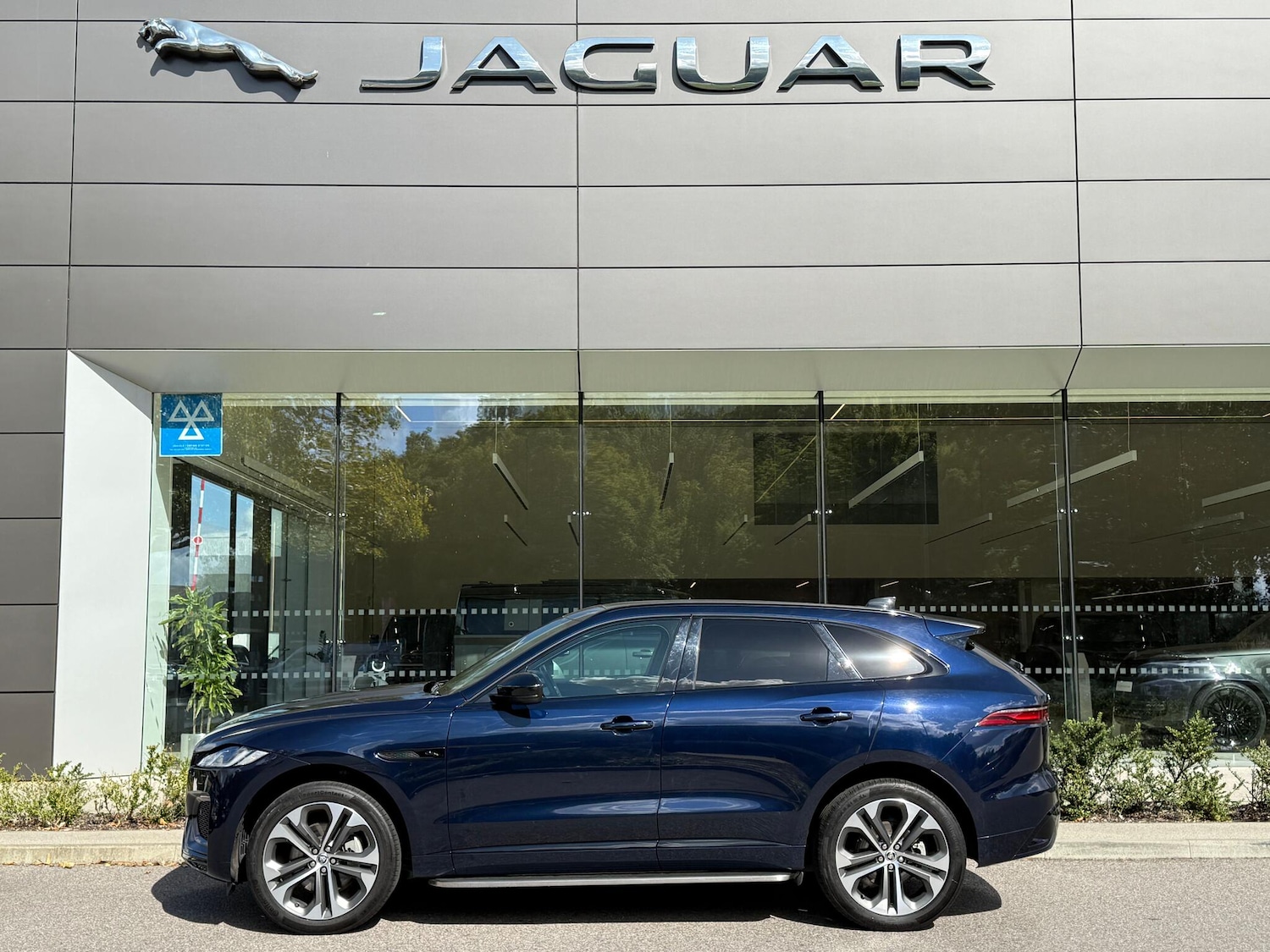 Used Jaguar F-Pace 2023 for sale - 76433121: Photo 7