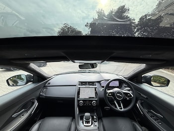Used Jaguar E-Pace 2024 for sale - 76151740: Photo