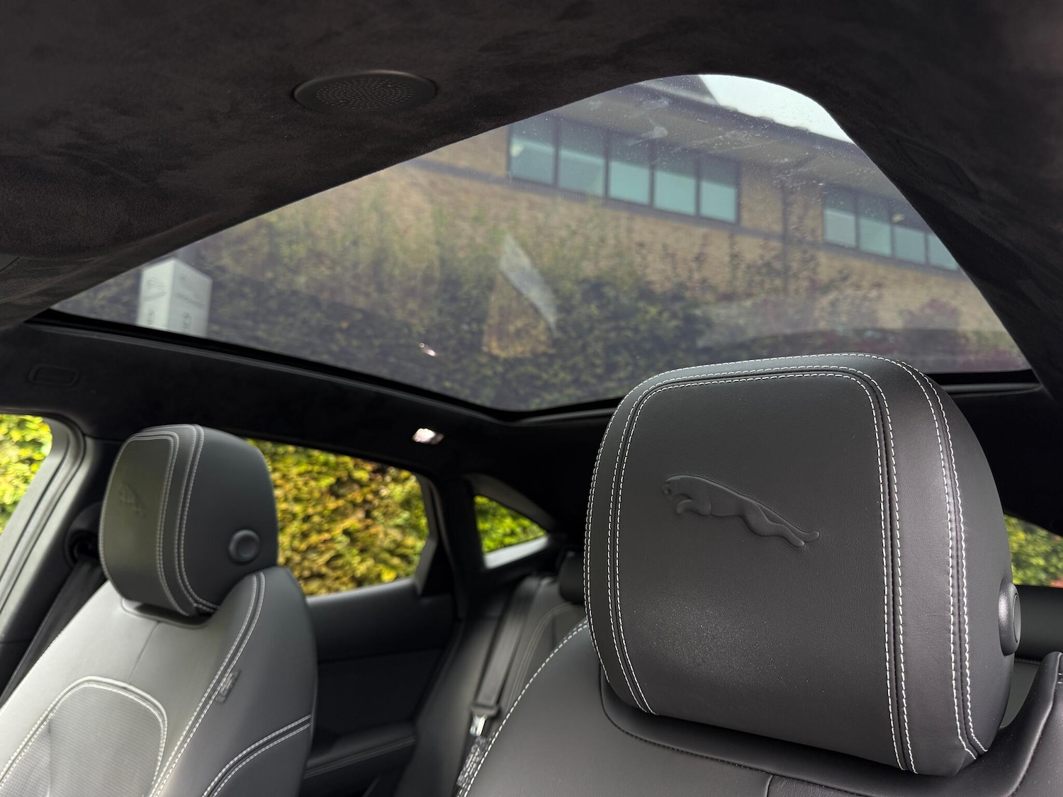 Used Jaguar E-Pace 2024 for sale - 76151740: Photo 4