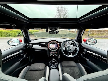 Used MINI Hatch 2023 for sale - 77410926: Photo