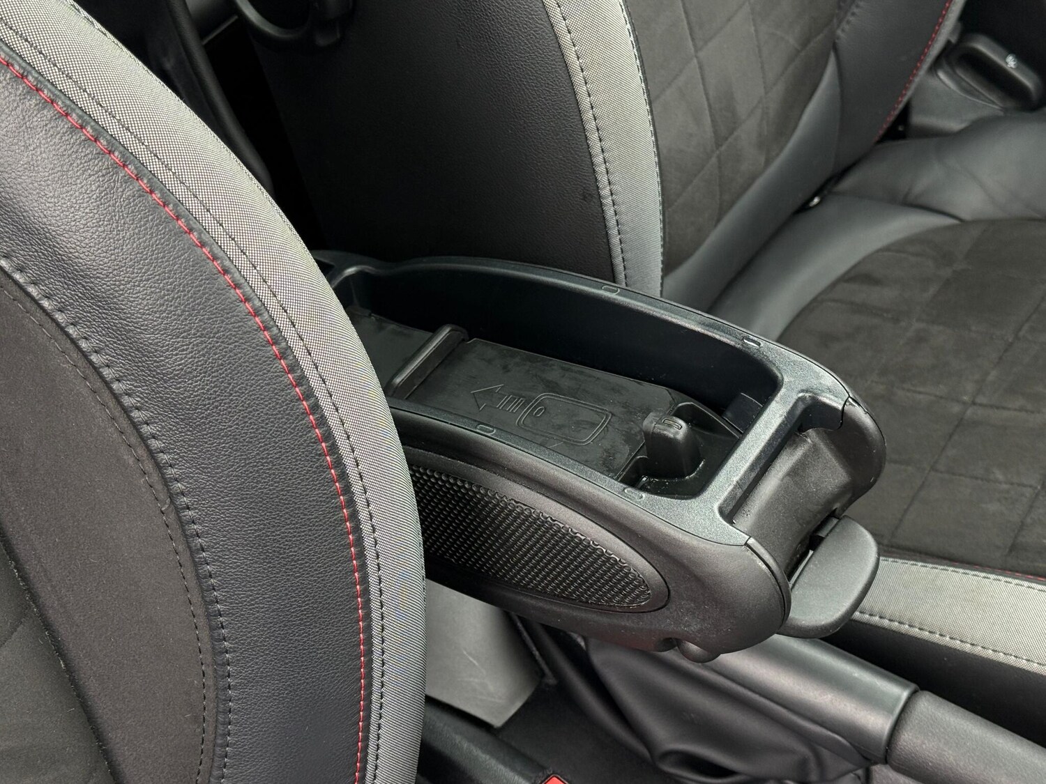 Used MINI Hatch 2023 for sale - 77410926: Photo 44