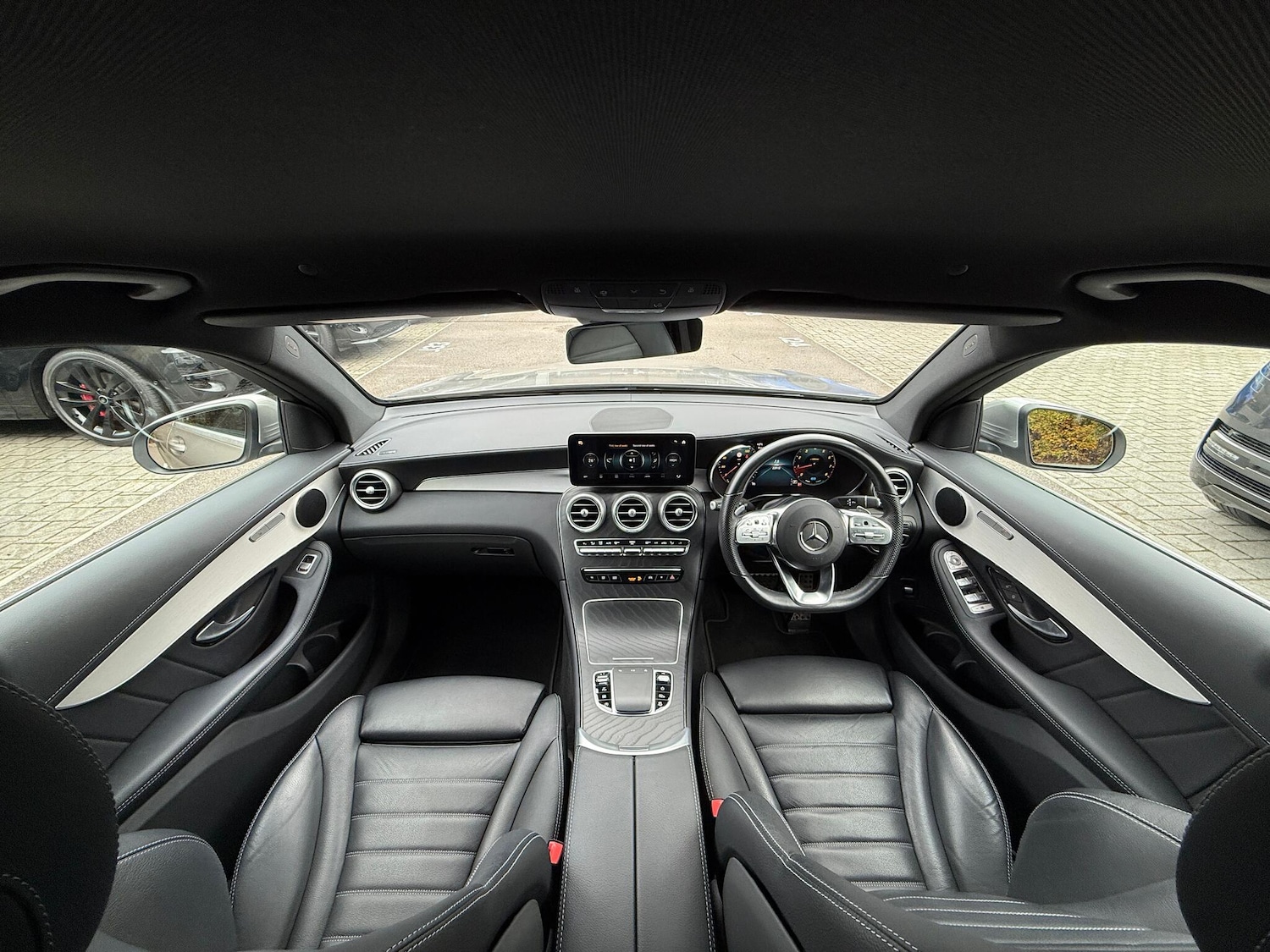 Used Mercedes-Benz GLC 2022 for sale - 76645543: Photo 3