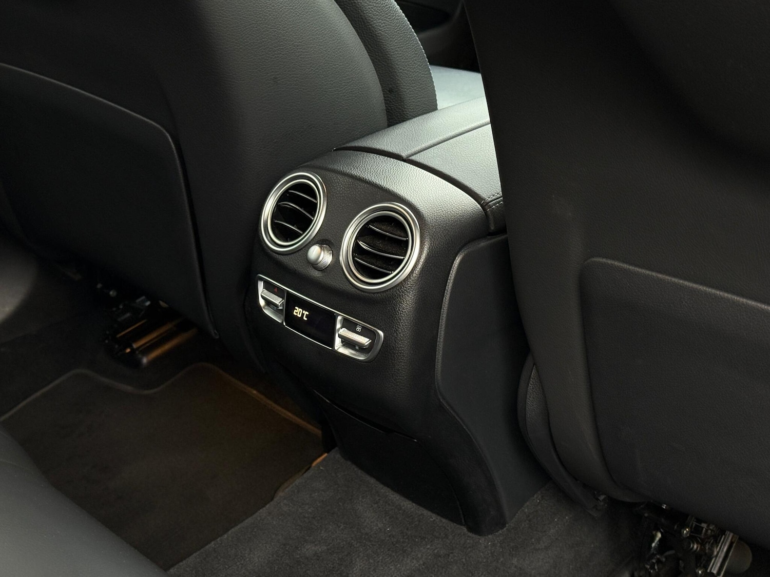 Used Mercedes-Benz GLC 2022 for sale - 76645543: Photo 31