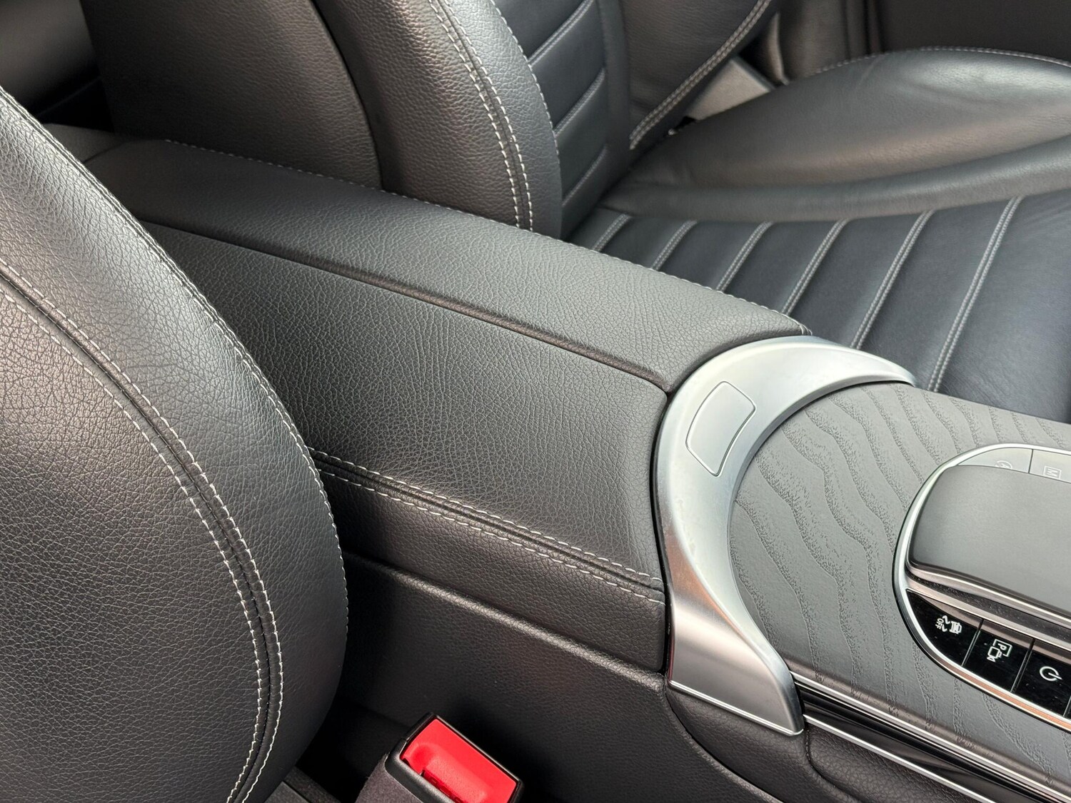 Used Mercedes-Benz GLC 2022 for sale - 76645543: Photo 36