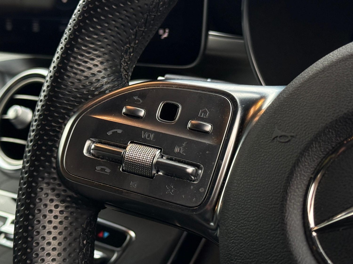 Used Mercedes-Benz GLC 2022 for sale - 76645543: Photo 42