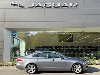 Used Jaguar XF 2019 for sale - 75949838: Photo