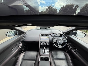 Used Jaguar E-Pace 2020 for sale - 75719782: Photo