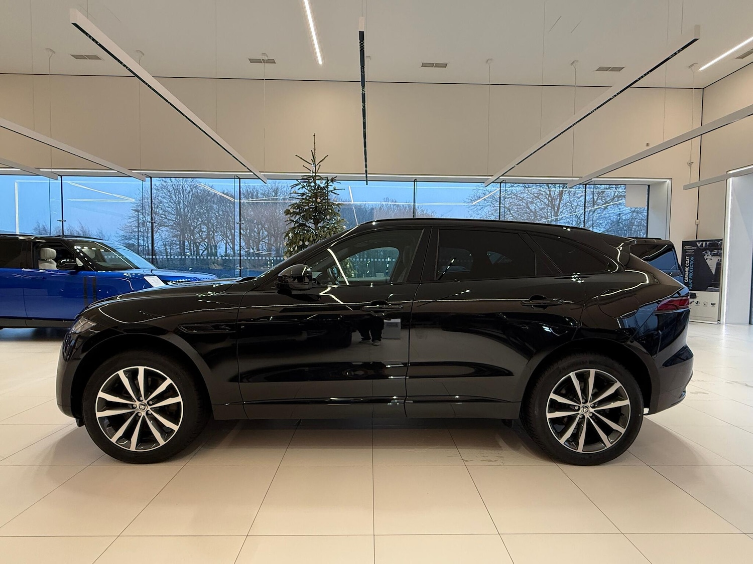 Used Jaguar F-Pace 2023 for sale - 77016092: Photo 10