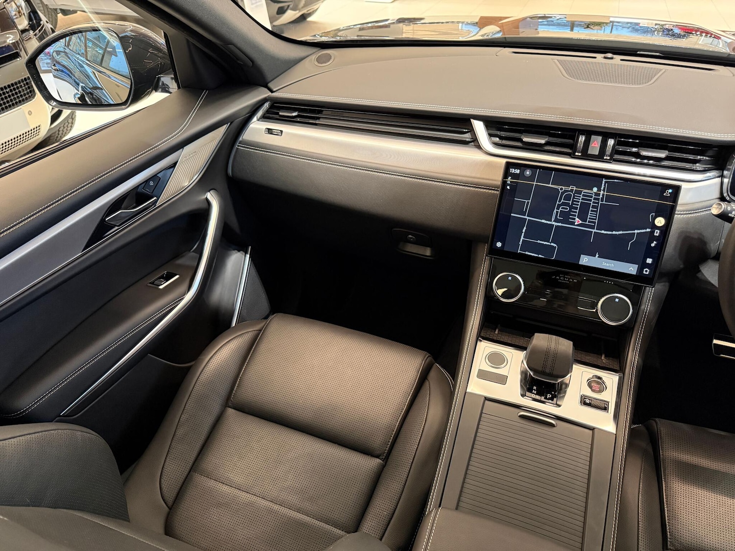 Used Jaguar F-Pace 2023 for sale - 77016092: Photo 14