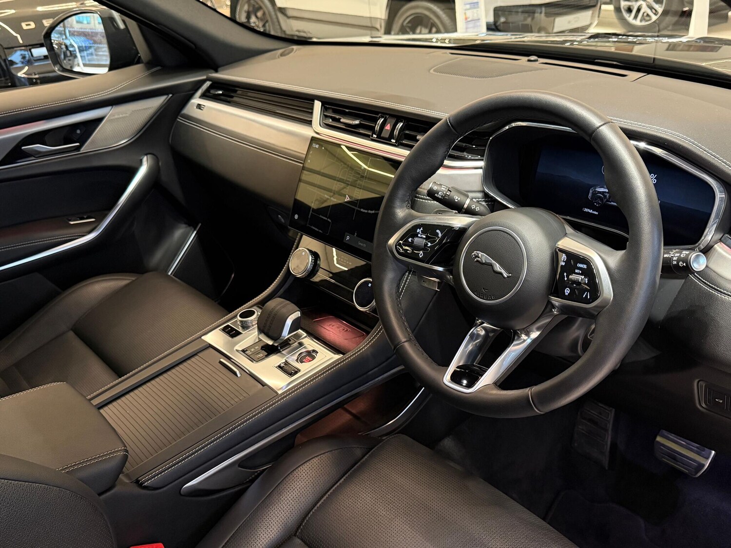 Used Jaguar F-Pace 2023 for sale - 77016092: Photo 33