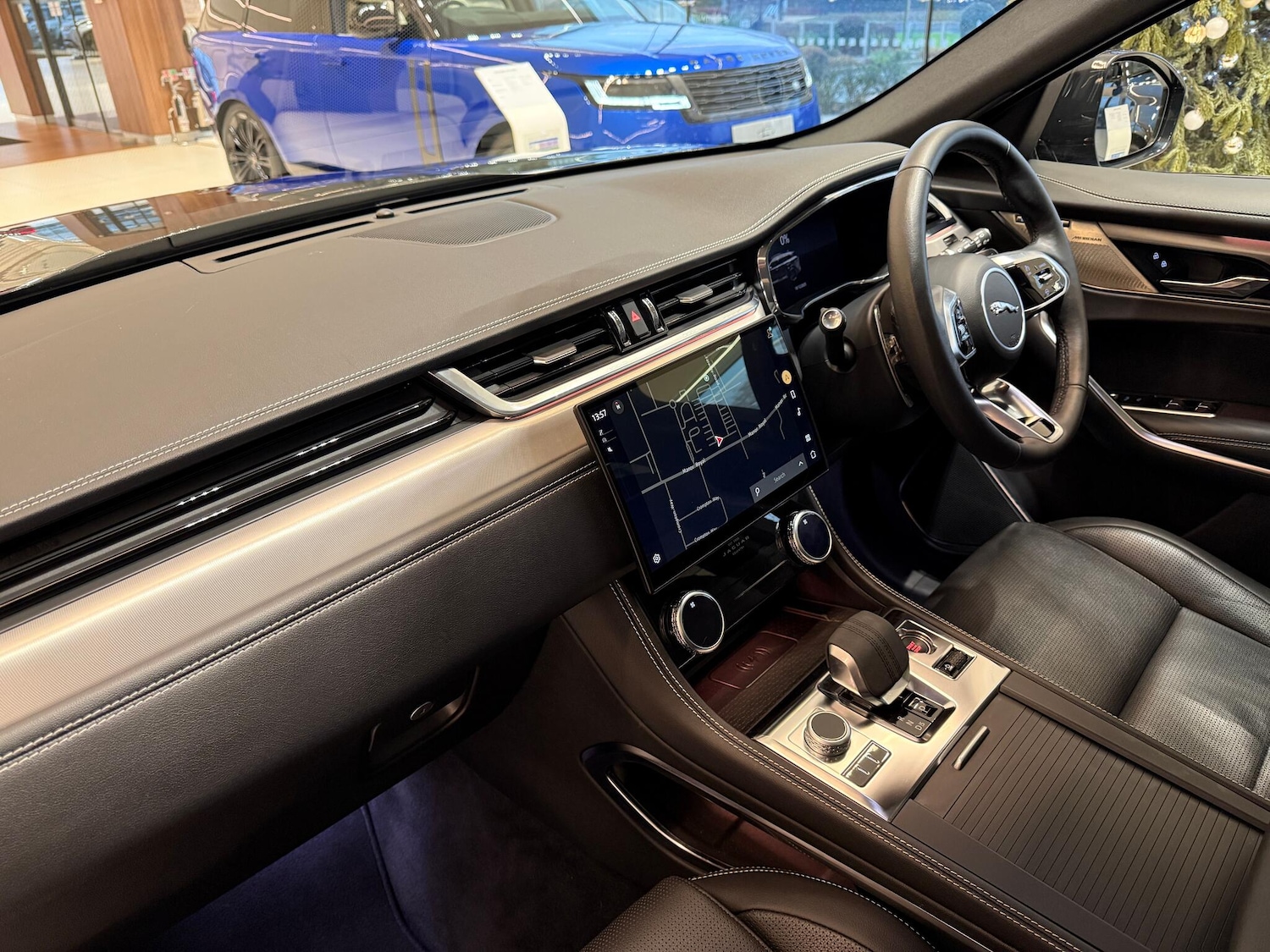 Used Jaguar F-Pace 2023 for sale - 77016092: Photo 34