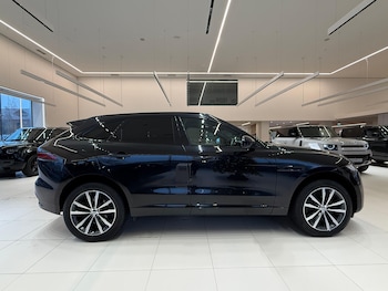 Used Jaguar F-Pace 2023 for sale - 77016092: Photo