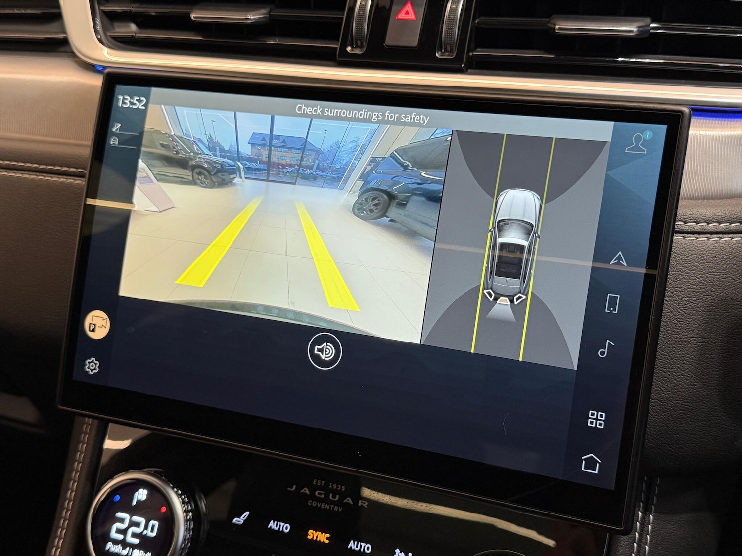 Used Jaguar F-Pace 2023 for sale - 77016092: Photo 7