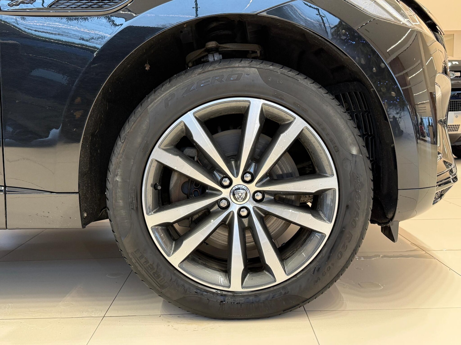 Used Jaguar F-Pace 2023 for sale - 77016092: Photo 8