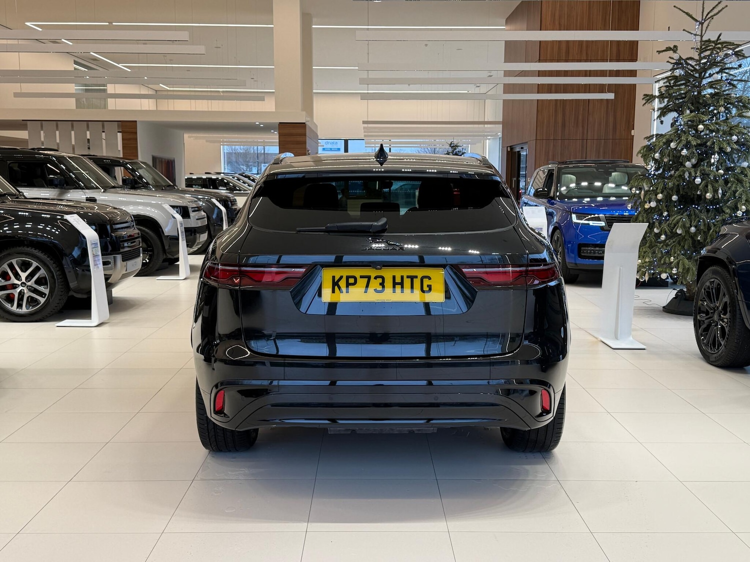 Used Jaguar F-Pace 2023 for sale - 77016092: Photo 9