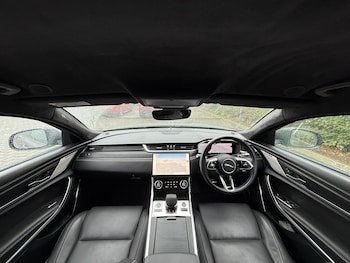 Used Jaguar XF 2023 for sale - 76189136: Photo 4