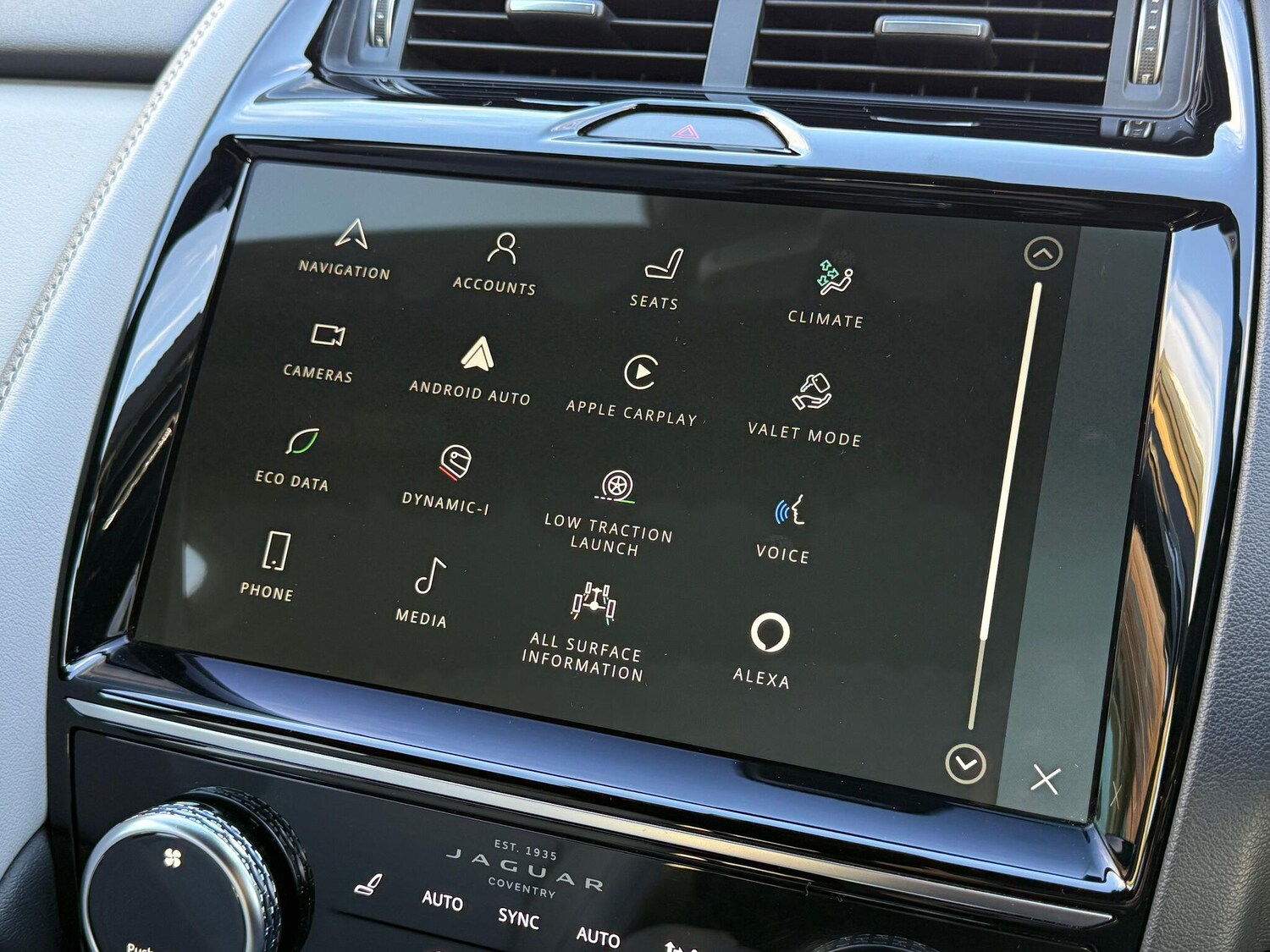 Used Jaguar E-Pace 2022 for sale - 76786814: Photo 33