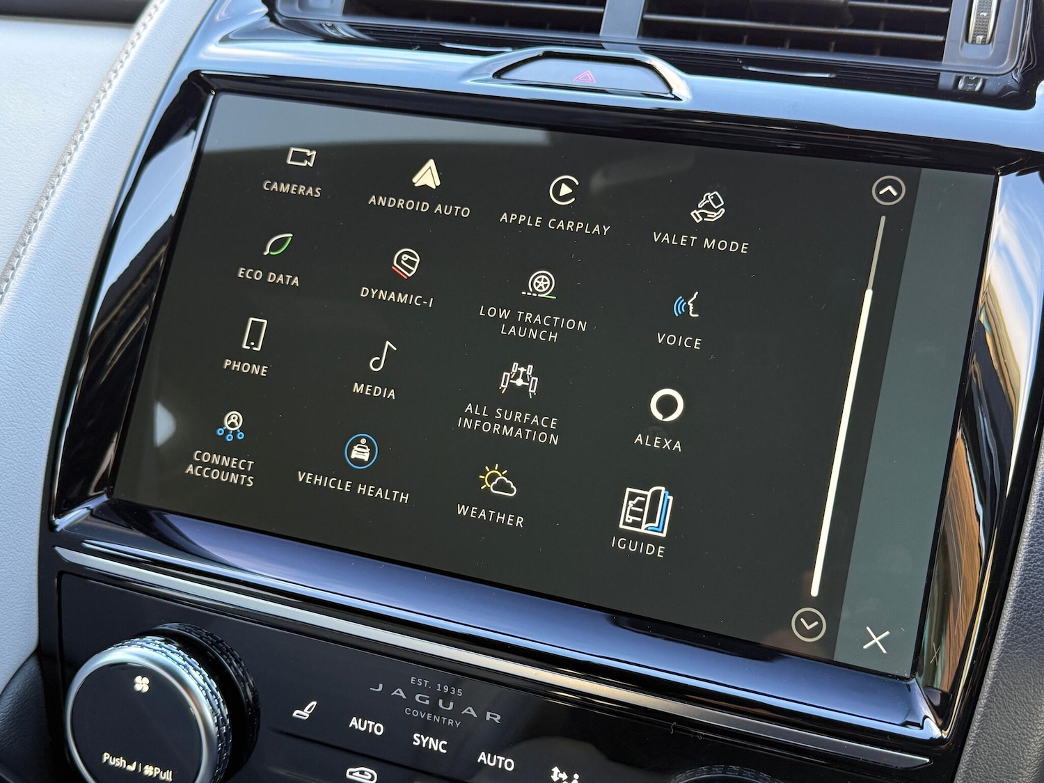 Used Jaguar E-Pace 2022 for sale - 76786814: Photo 34