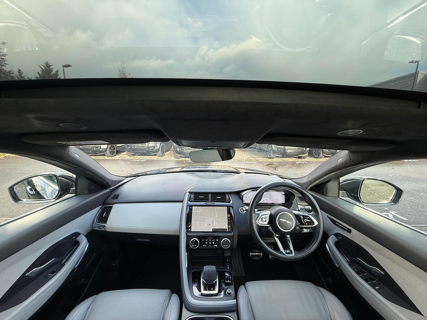 Used Jaguar E-Pace 2022 for sale - 76786814: Photo 4