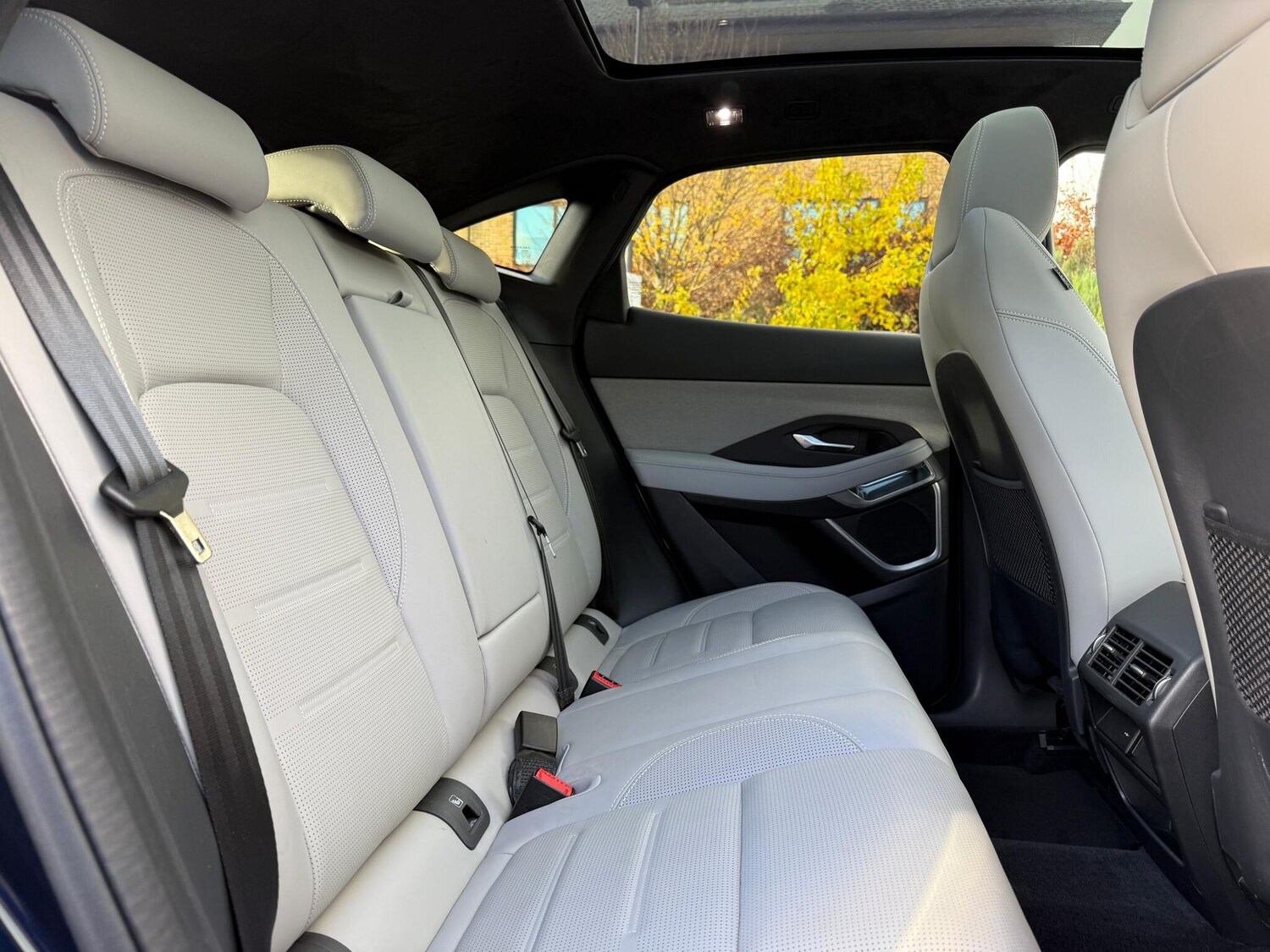 Used Jaguar E-Pace 2022 for sale - 76786814: Photo 41