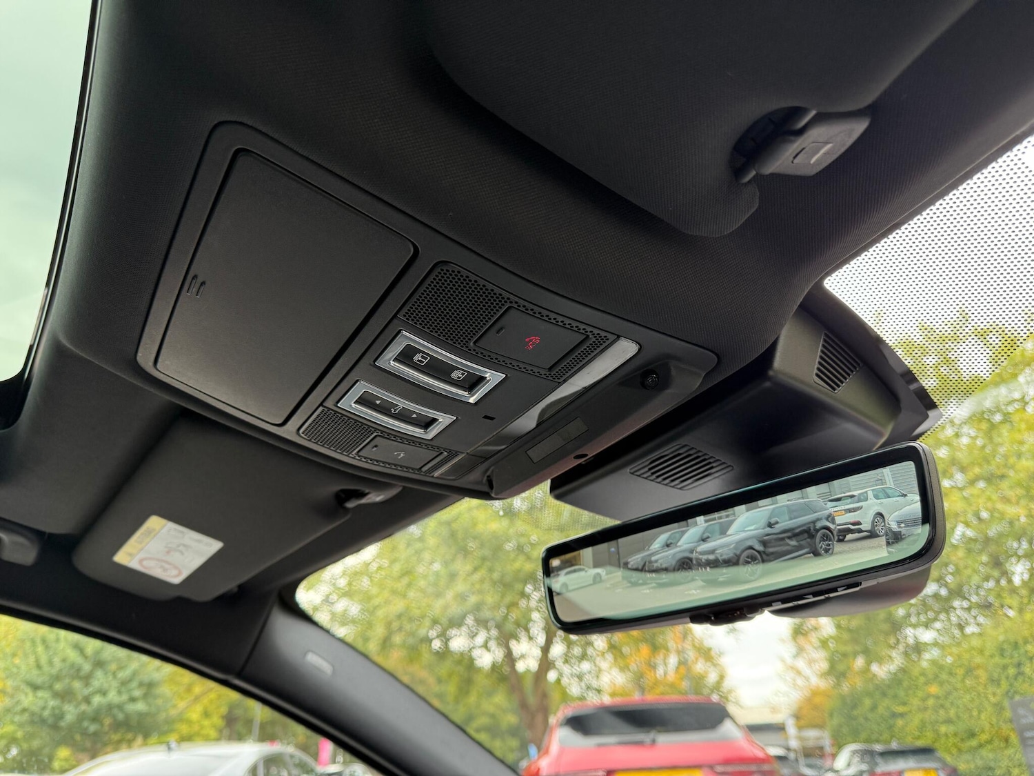 Used Jaguar XE 2019 for sale - 76158581: Photo 22