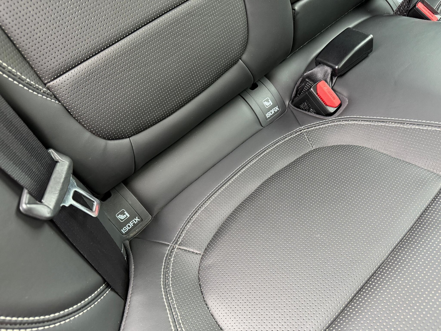 Used Jaguar XE 2019 for sale - 76158581: Photo 30