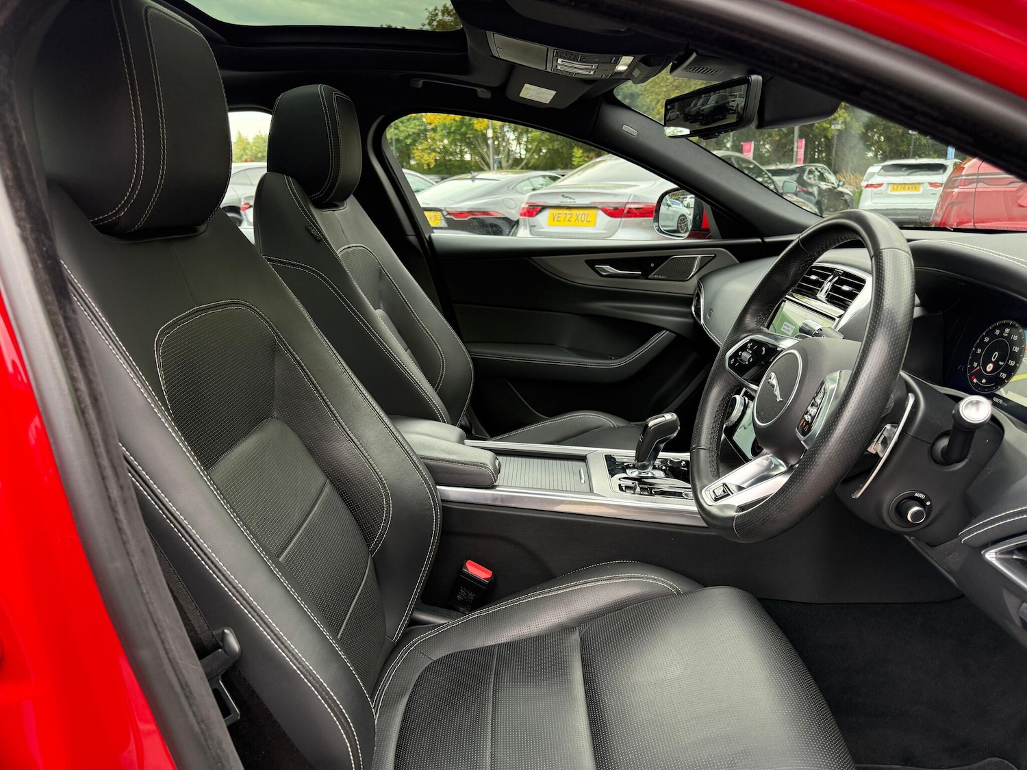 Used Jaguar XE 2019 for sale - 76158581: Photo 33