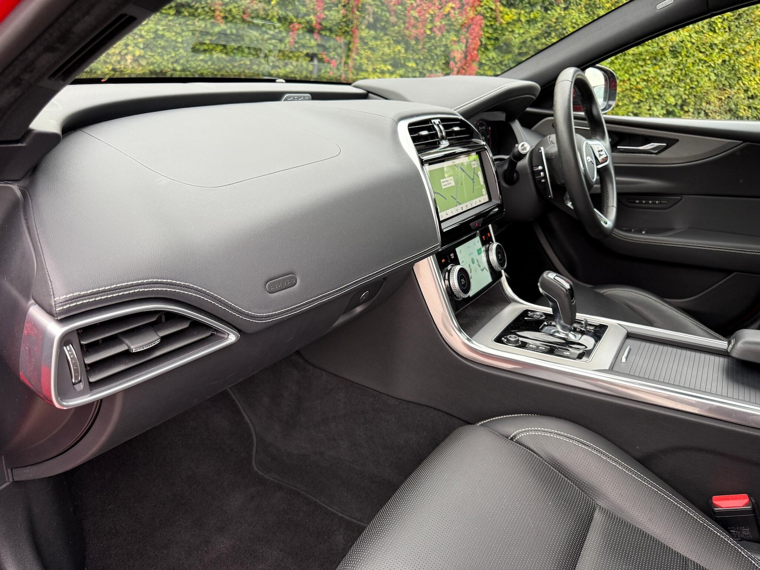 Used Jaguar XE 2019 for sale - 76158581: Photo 36